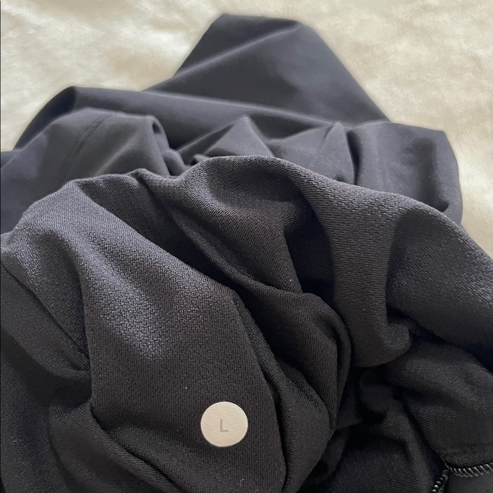 lululemon athletica Men's Black Athletic Shorts - Picture 6 of 7